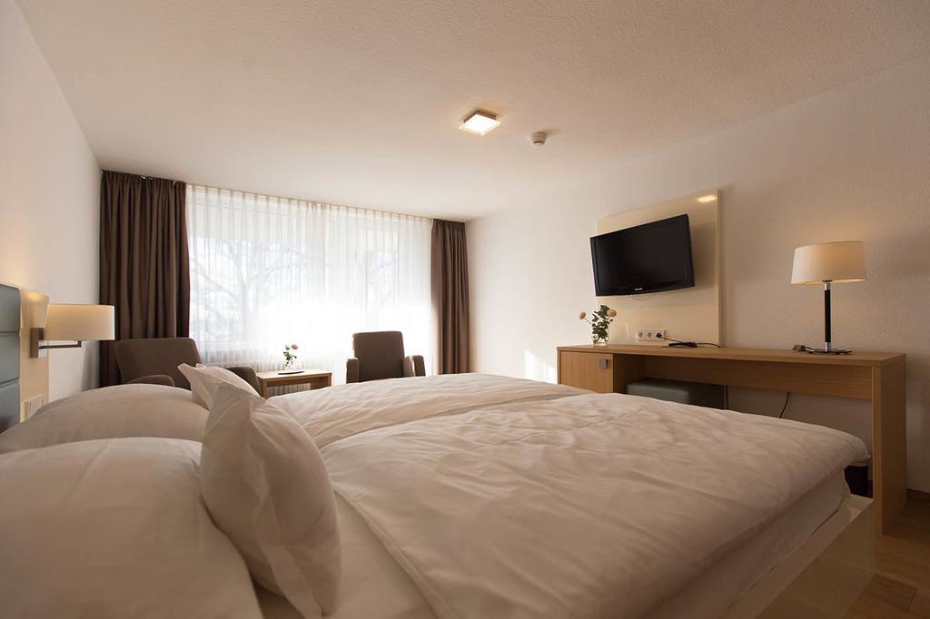 Hotel Seepark Garni Иберлинген Экстерьер фото