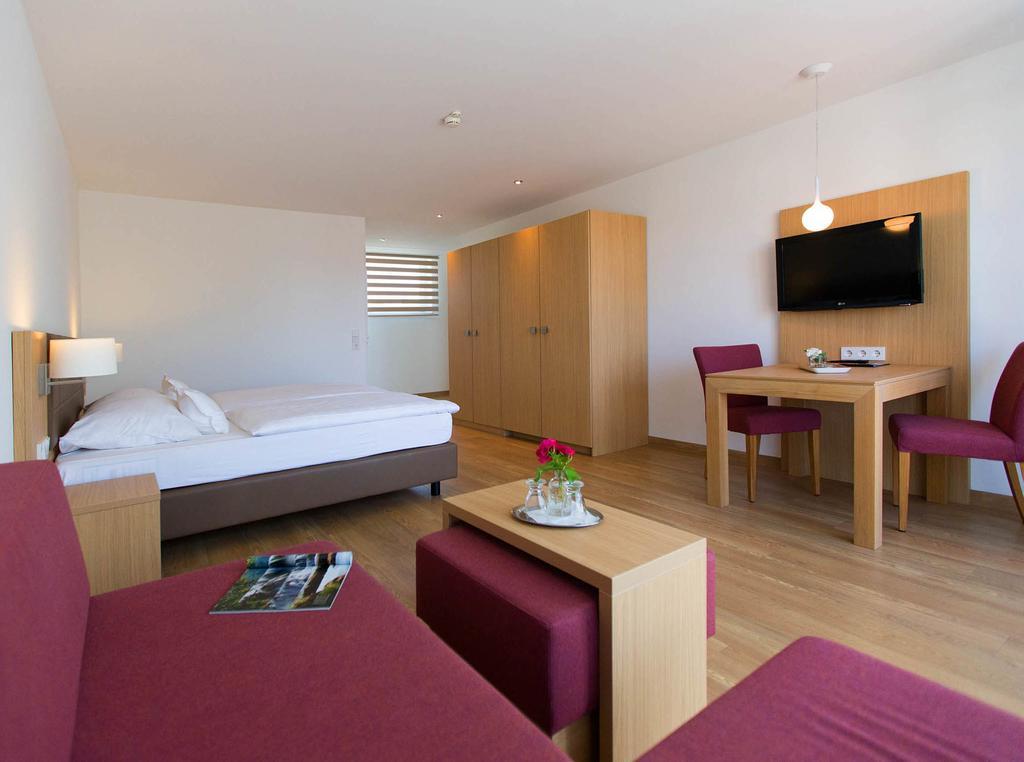Hotel Seepark Garni Иберлинген Экстерьер фото