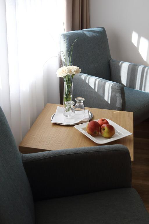 Hotel Seepark Garni Иберлинген Экстерьер фото