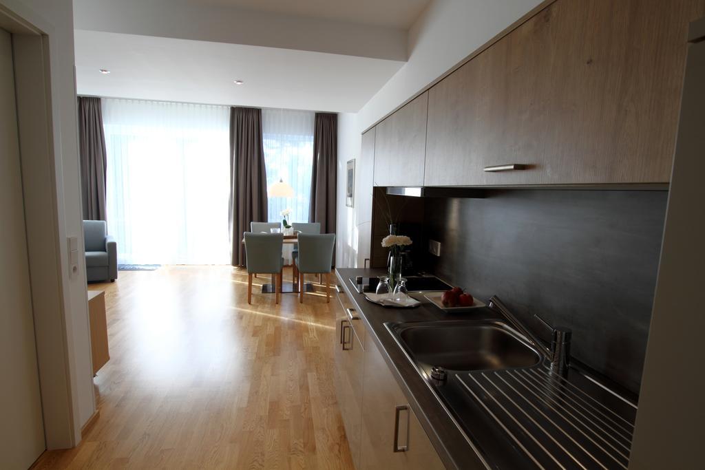 Hotel Seepark Garni Иберлинген Экстерьер фото