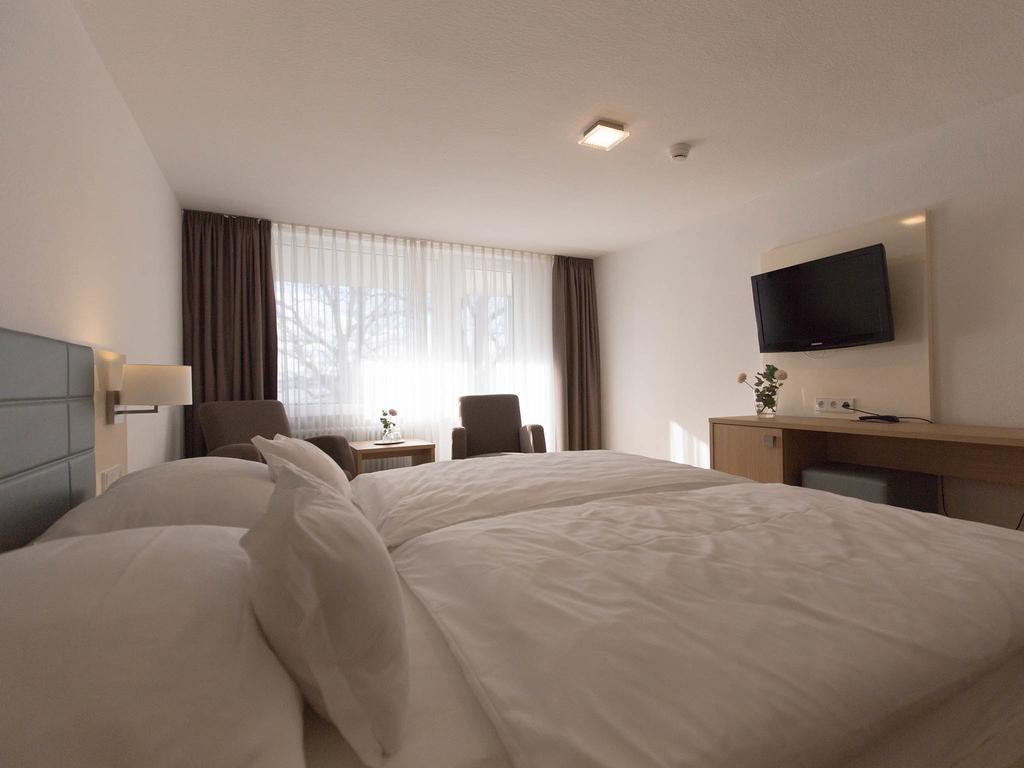 Hotel Seepark Garni Иберлинген Экстерьер фото
