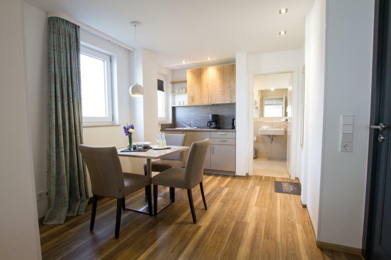 Hotel Seepark Garni Иберлинген Экстерьер фото