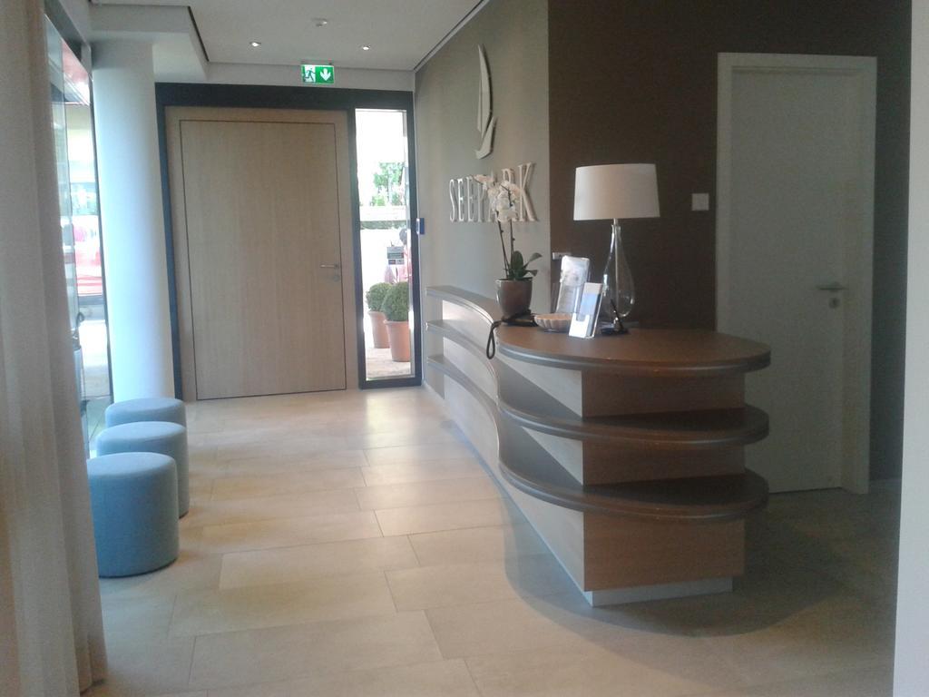 Hotel Seepark Garni Иберлинген Экстерьер фото